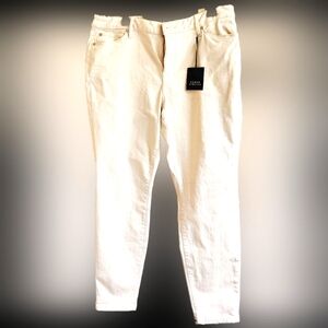 Vera Wang Skinny Jeans NWT